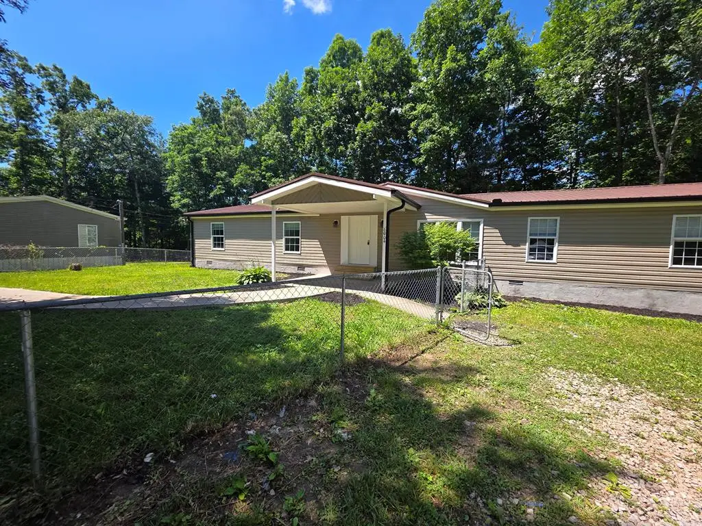 6004 Running Creek Dr, Crossville, TN 38572 - #1