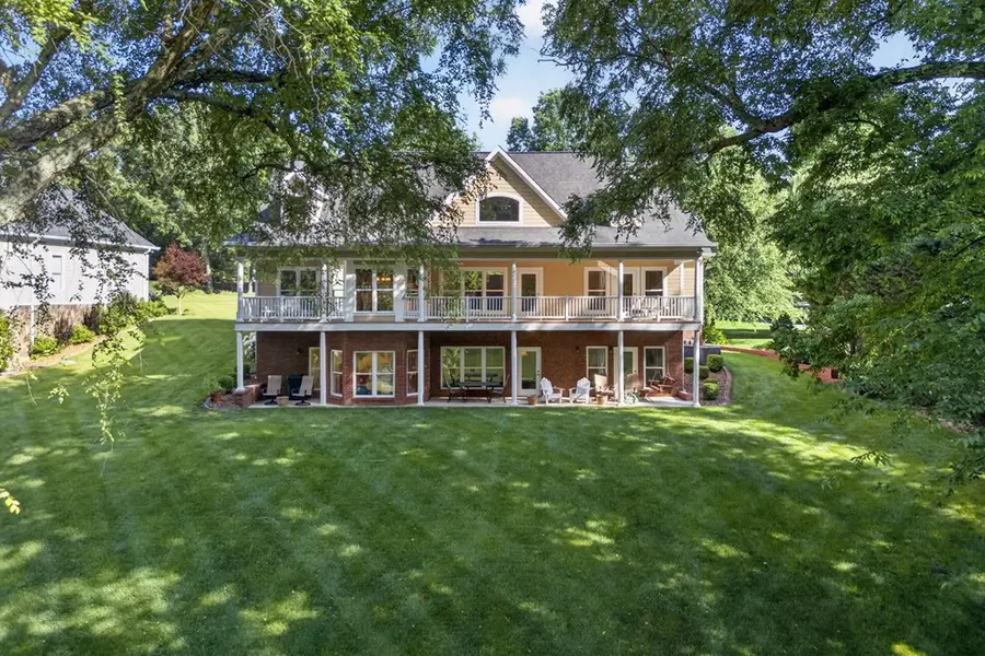 415 River Oaks Dr, Sparta, TN 38583 - #3