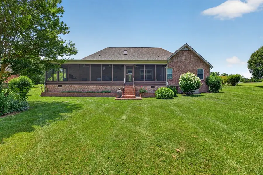 205 Hearthstone Dr, Sparta, TN 38583 - #2