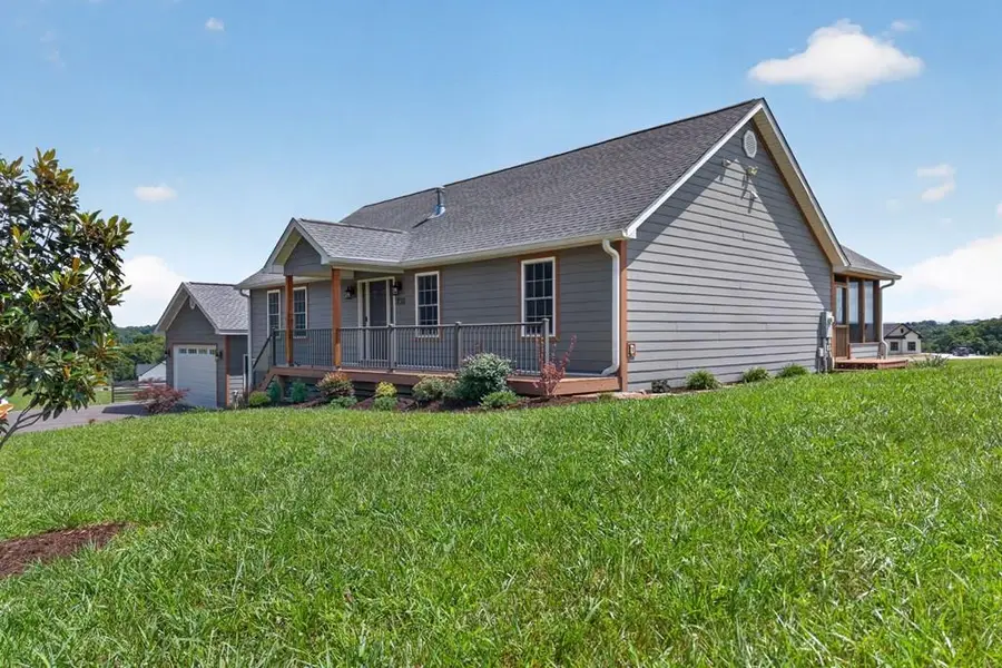 830 Meadowlark, Byrdstown, TN 38549 - #2