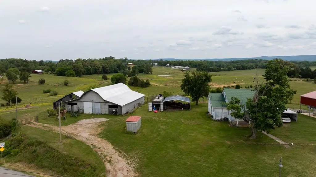 1496 S Bunker Hill Rd, Sparta, TN 38583 - #1