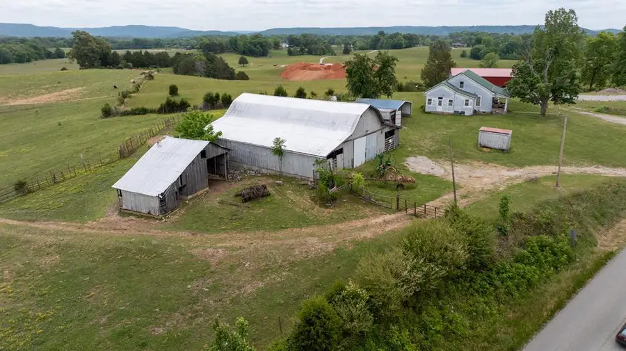 1496 S Bunker Hill Rd, Sparta, TN 38583 - #2