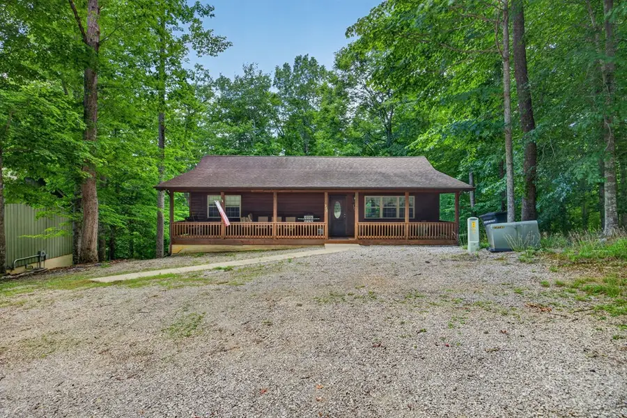 510 Tuscarora Cir, Byrdstown, TN 38549 - #2