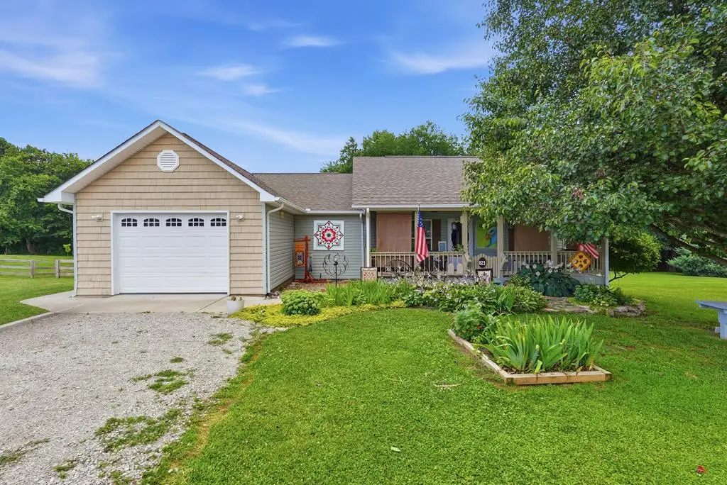 821 Buffalo Trl, Clarkrange, TN 38553 - #1