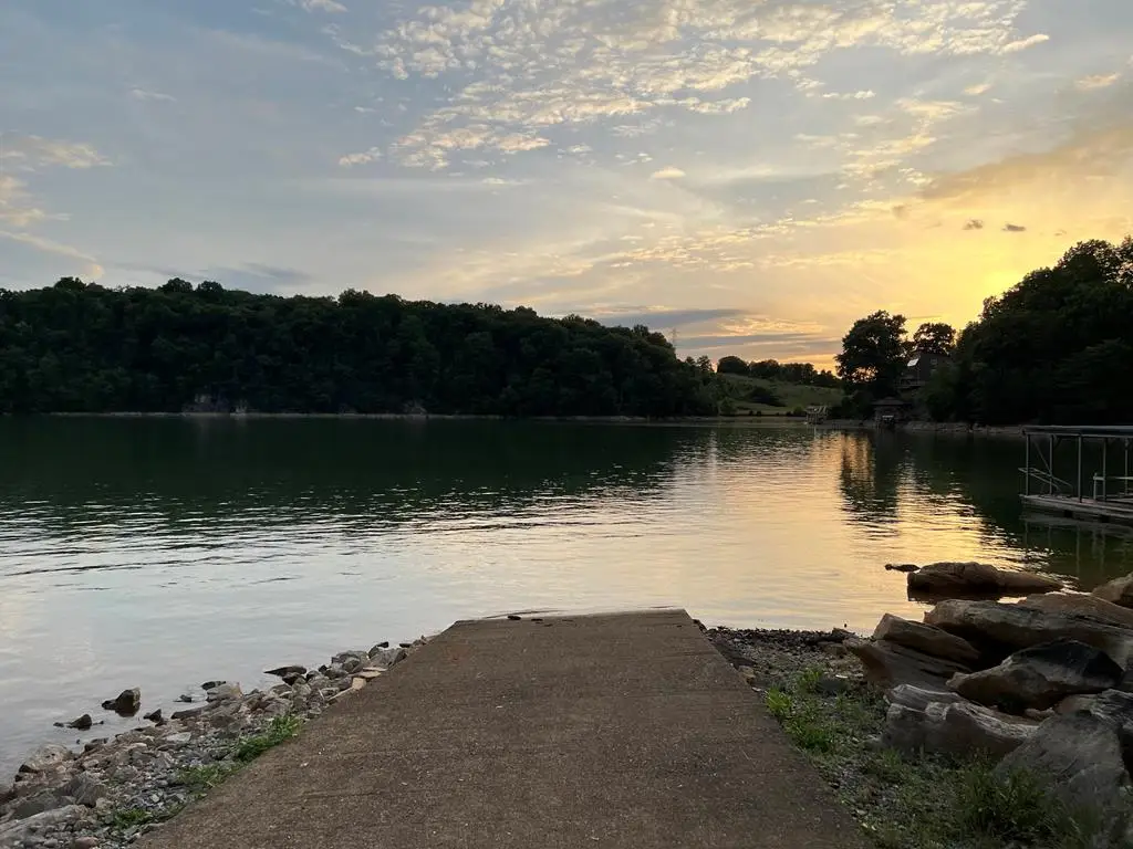 110 Lake Hollow Rd, Piney Flats, TN 37686 - #1
