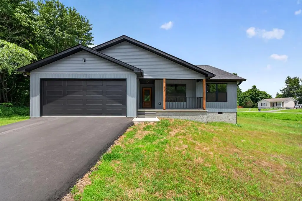 215 James Holman Rd, Sparta, TN 38583 - #1