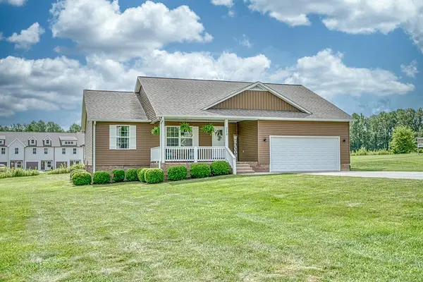 320 Valley Pointe Dr, Baxter, TN 38544