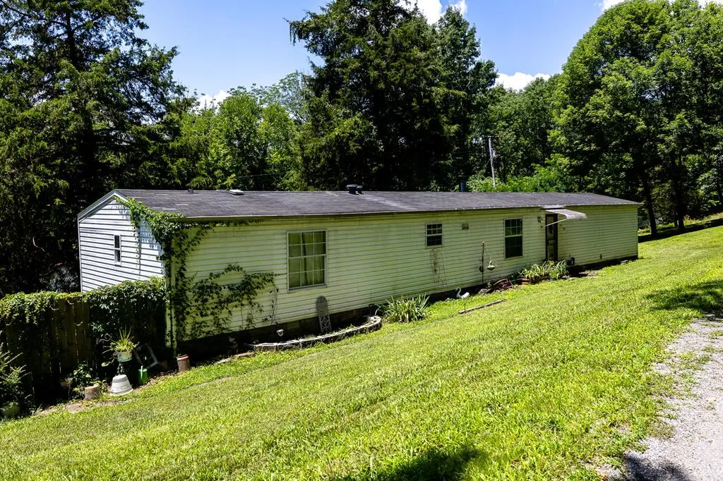 170 Coys Cove Ln, Gainesboro, TN 38562 - #1