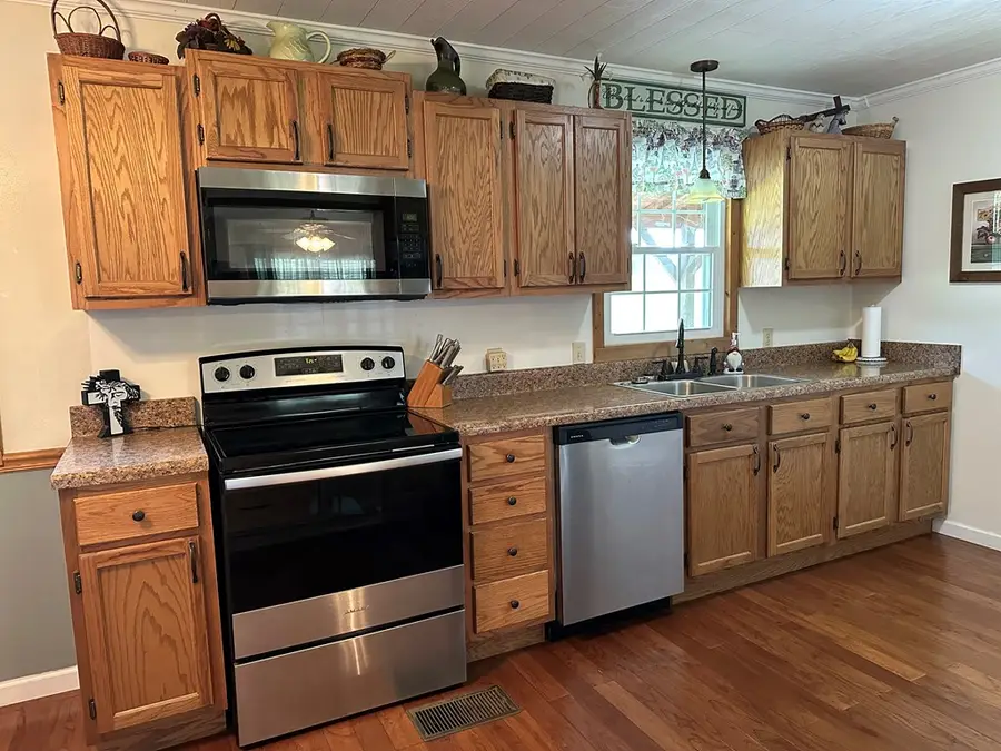 415 Moore Rd, Cookeville, TN 38506-8226 - #3