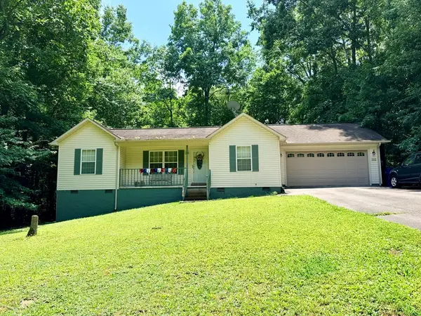 2112 Black Wolf Dr, CROSSVILLE, TN 38572