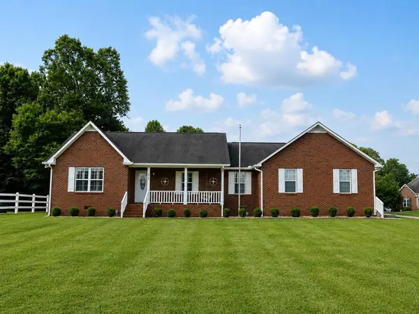 372 Brookside Dr., ALGOOD, TN 38506