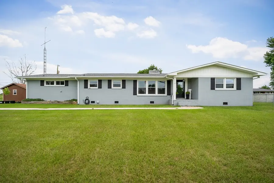 513 N Spring St, Sparta, TN 38583 - #3