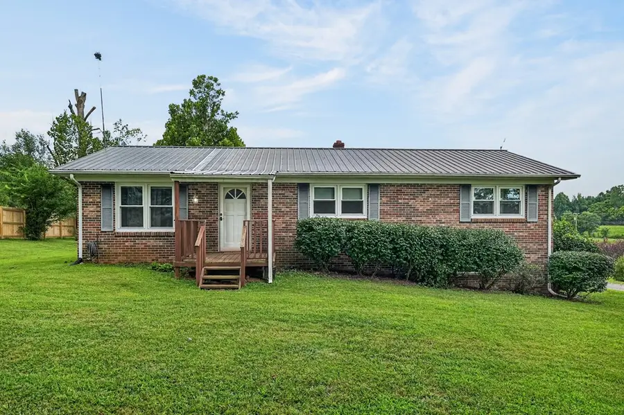 234 Jim Hennessee Road, Sparta, TN 38583 - #2