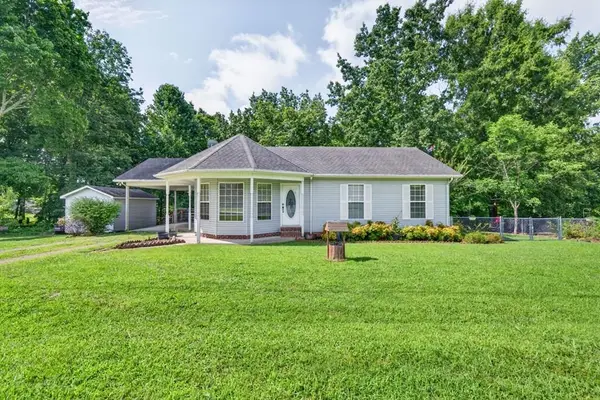 199 Moore Ln, Dowelltown, TN 37059