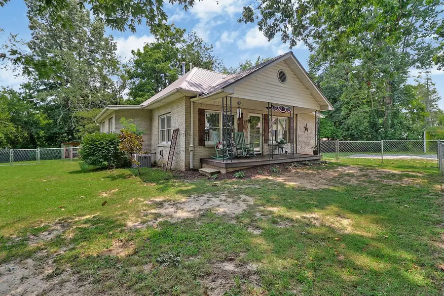 226 Rugby Ave, Jamestown, TN 38556 - #2