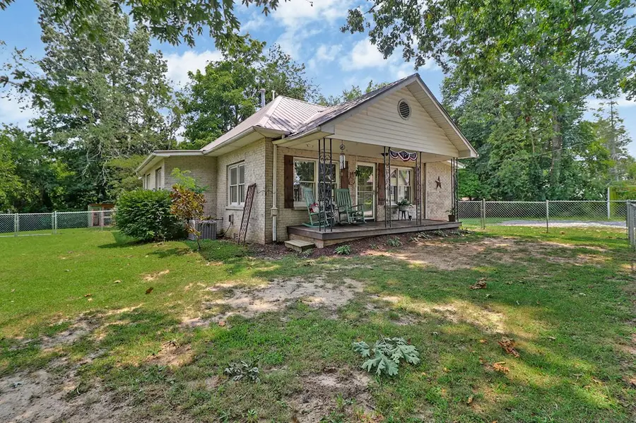 226 Rugby Ave, Jamestown, TN 38556 - #3