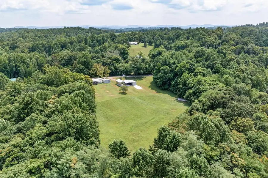 397 NE Star Point Rd, Celina, TN 38551 - #3