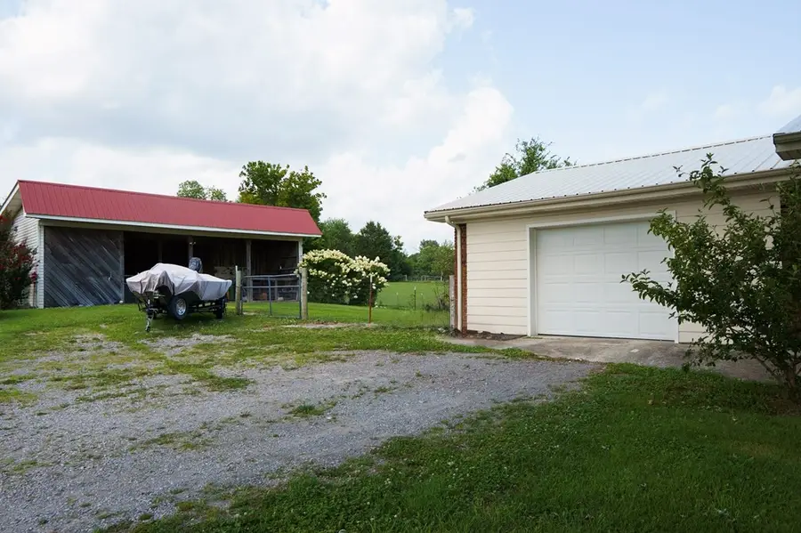 294 Little Falls St, Spencer, TN 38585 - #2