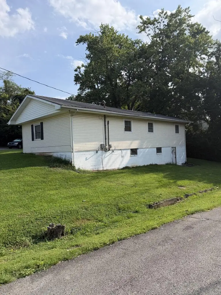 2043 N Willow Ave, Cookeville, TN 38501 - #2