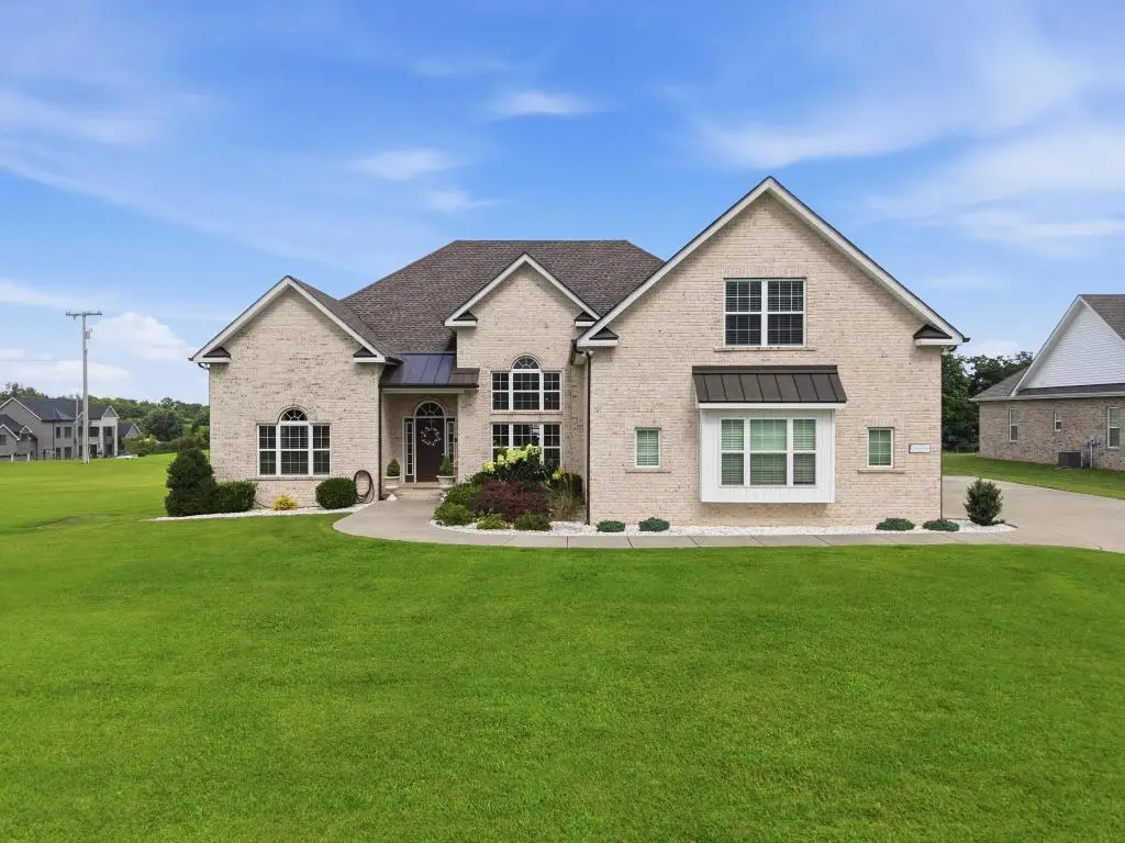 351 Drivers Ln, Gallatin, TN 37066 - #1