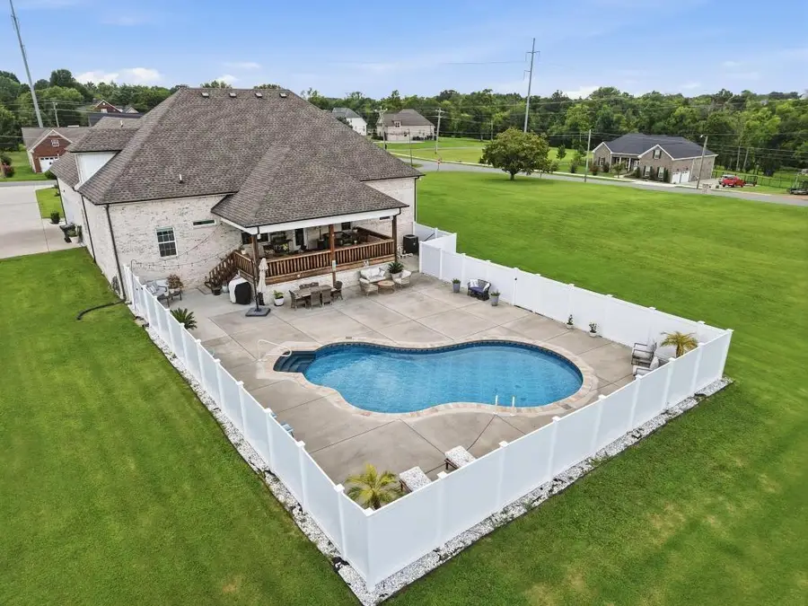 351 Drivers Ln, Gallatin, TN 37066 - #2