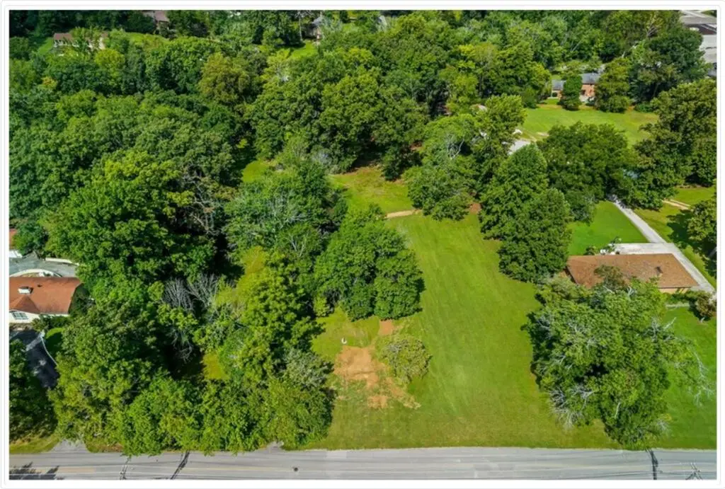 810 Breeding Ave, Cookeville, TN 38501 - #1