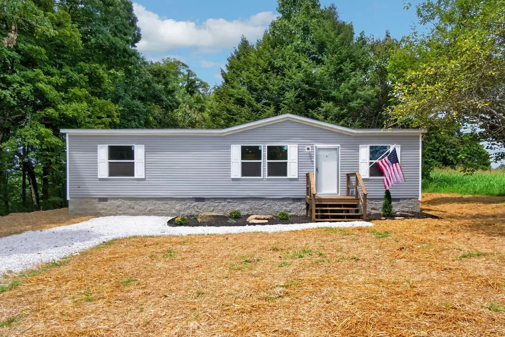 1498 Hensley Chapel Rd, Sparta, TN 38583 - #1