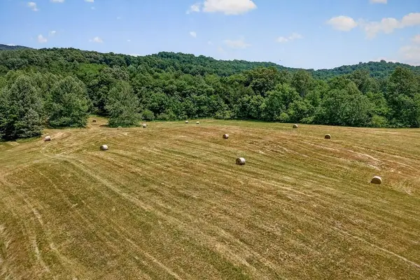 #10 Plum Creek Road, SPARTA, TN 38583