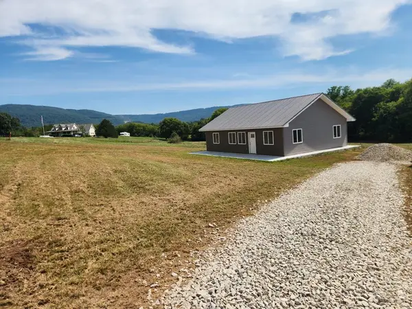 176 Meadow Land Lane, Pikeville, TN 37367