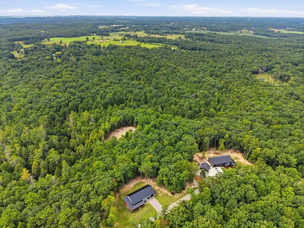556 Acorn Ln, Jamestown, TN 38556 - #1