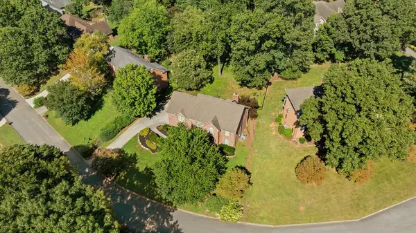 724 Summit Lake Court, KNOXVILLE, TN 37922