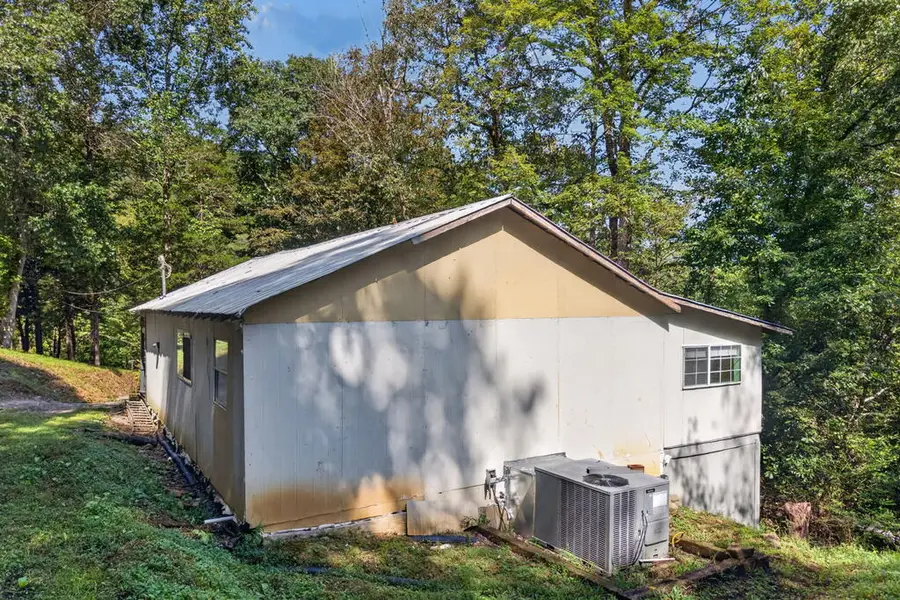 207 Buck Branch, Gainesboro, TN 38562 - #3