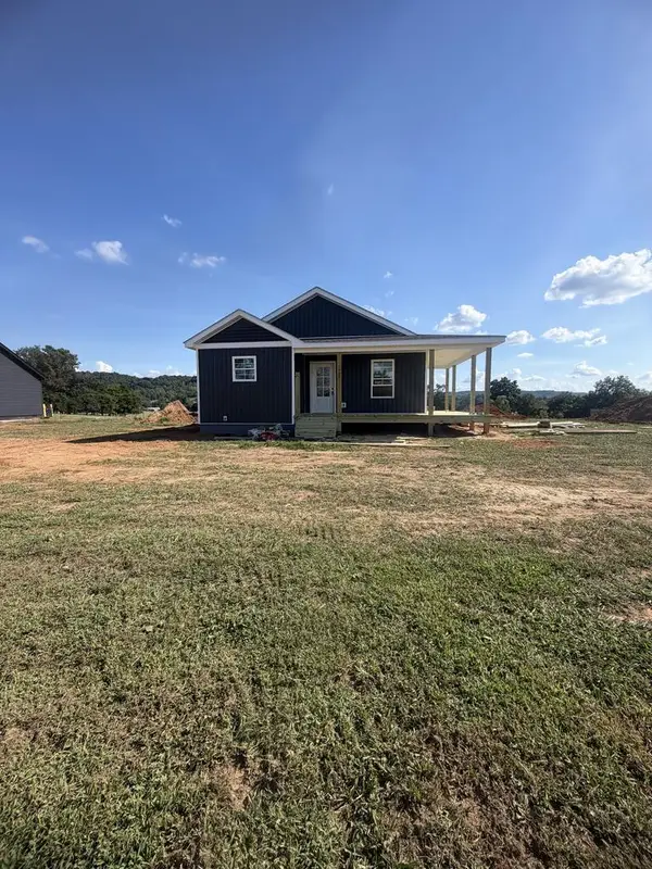 1989 Duck Pond Rd., SPARTA, TN 38583