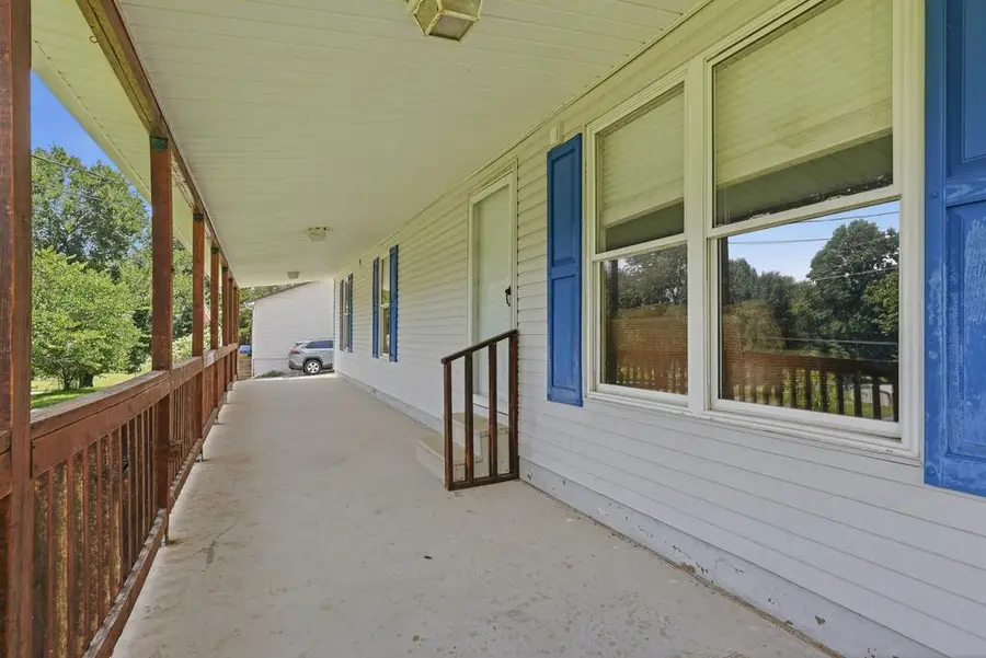 280 Middle Dr, Sparta, TN 38583 - #2