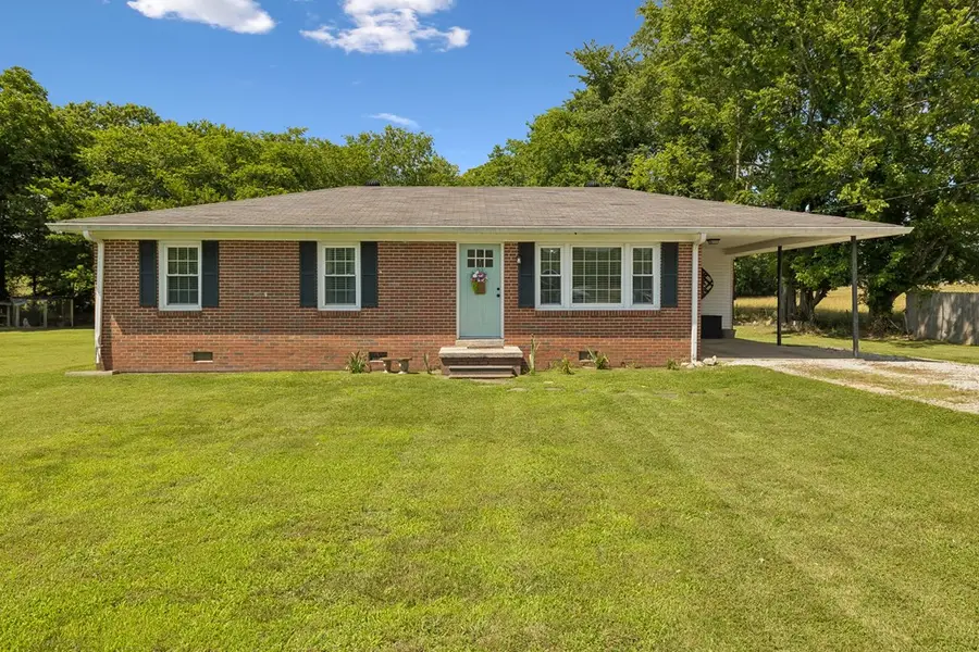 161 Kempville Hwy, Pleasant Shade, TN 37145 - #2
