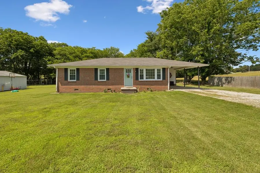 161 Kempville Hwy, Pleasant Shade, TN 37145 - #3