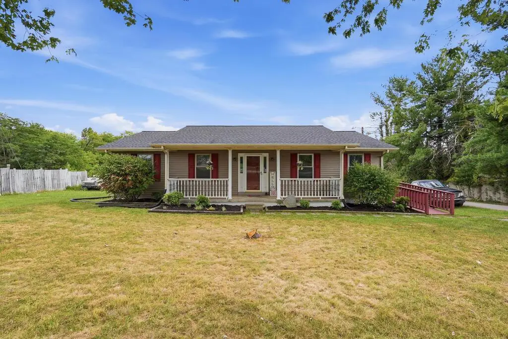 1041 Glenobey Rd, Jamestown, TN 38556 - #1