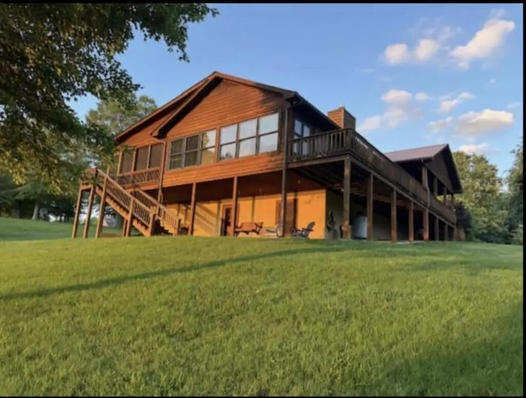 6219 Oak Hill, Byrdstown, TN 38549 - #1