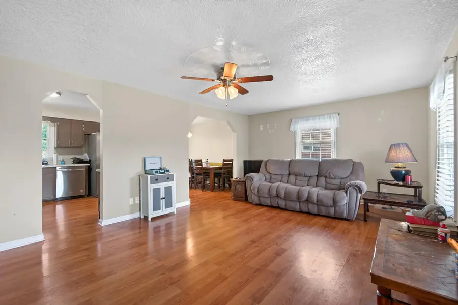 217 Rosewood Ln, Smithville, TN 37166 - #3