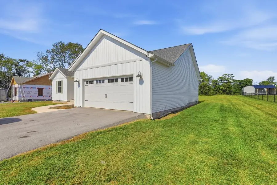 3466 Mcminnville Highway, Sparta, TN 38583 - #3