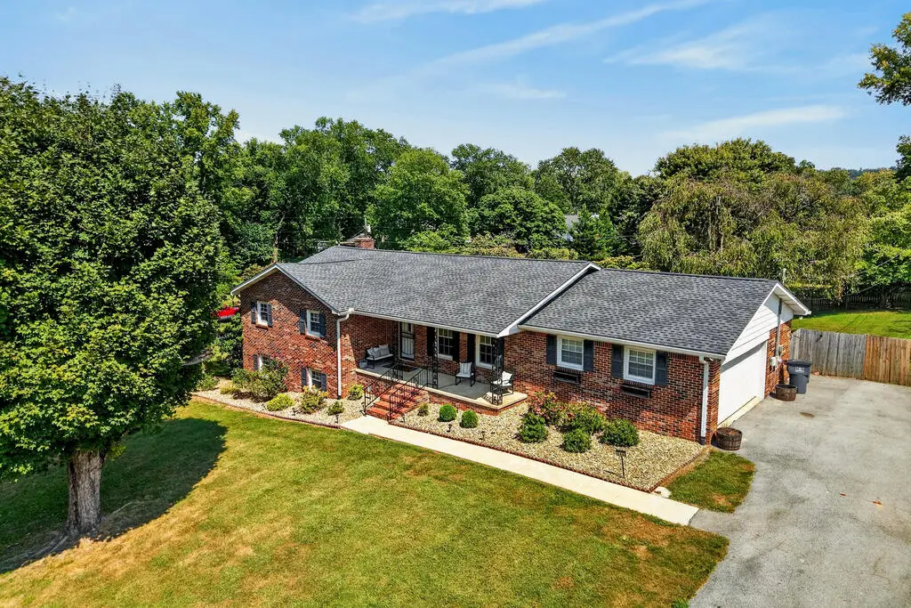 546 Whitson Chapel Rd, Cookeville, TN 38506 - #1