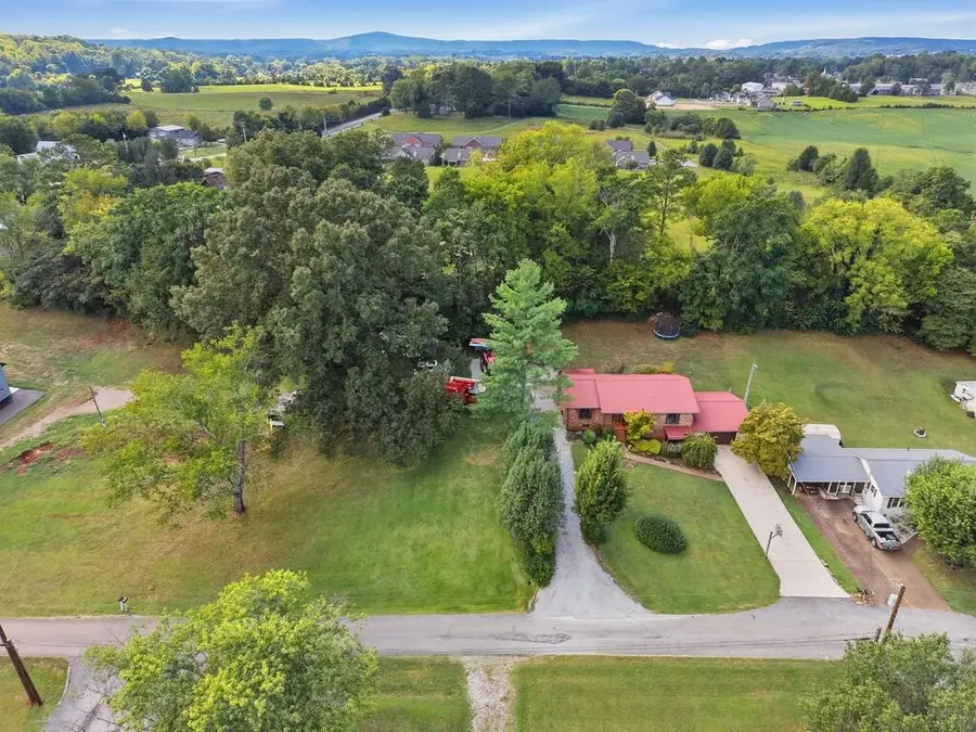 215 Cherokee Circle, Sparta, TN 38583 - #3