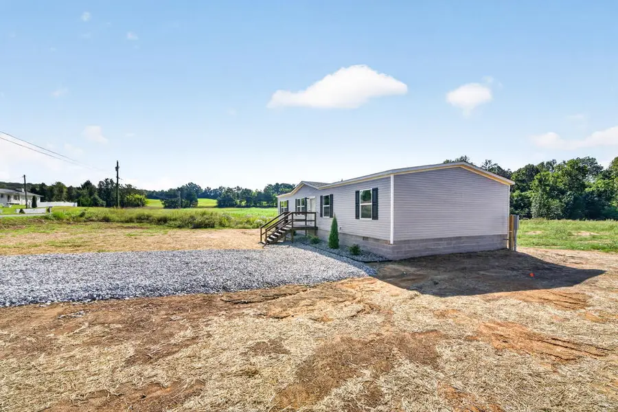 197 Petty Rd, Sparta, TN 38583 - #3