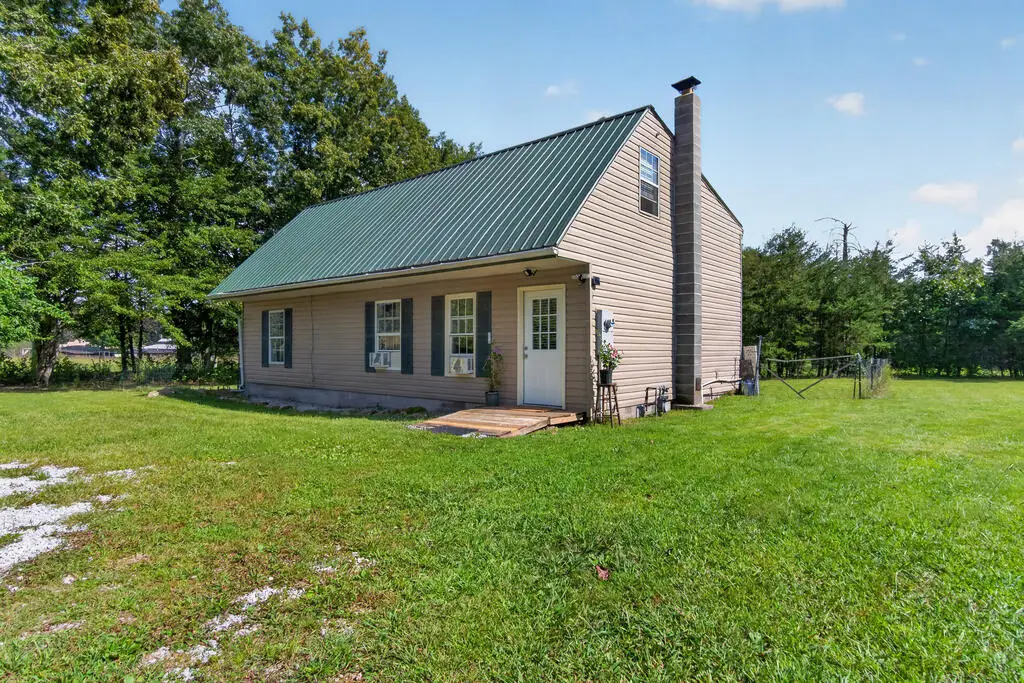 8622 Vandever Rd, Crossville, TN 38572 - #1