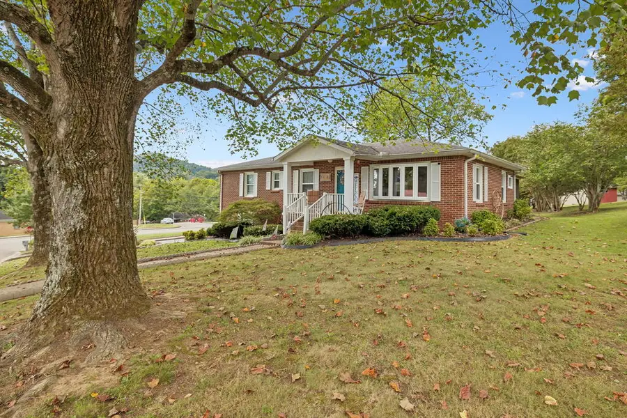107 Elm St, Carthage, TN 37030 - #2