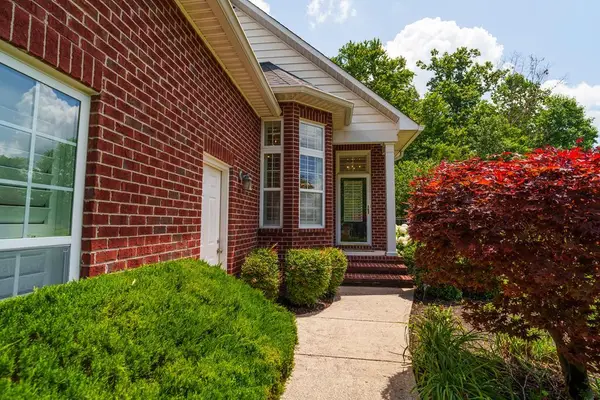 712 Maple Point Dr, COOKEVILLE, TN 38501-7002