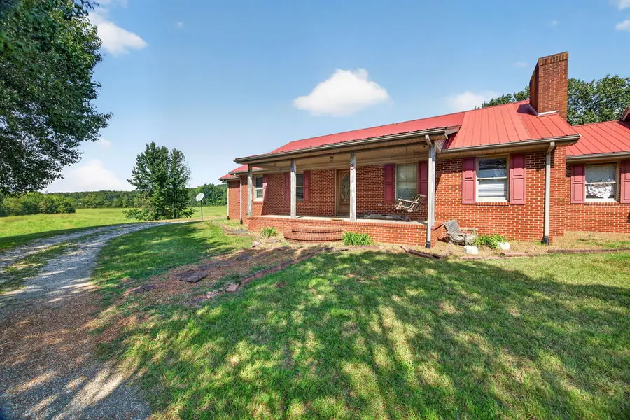 3781 Monterey Hwy, Monterey, TN 38574 - #3