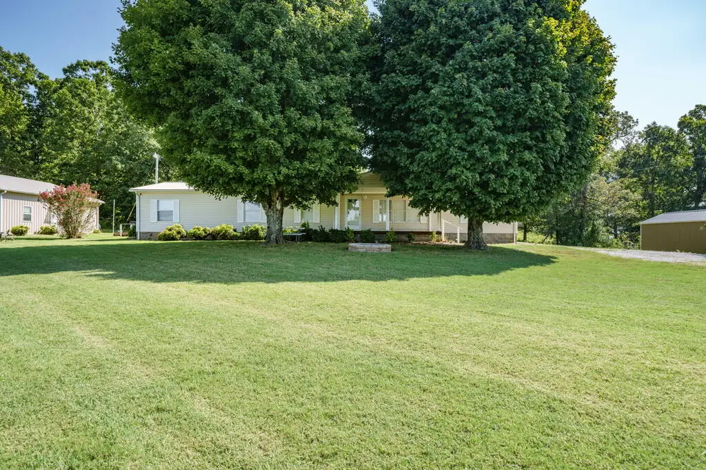 5059 Old Ky Rd, Byrdstown, TN 38549 - #1