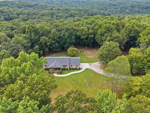2362 Pow Camp Rd, CROSSVILLE, TN 38572