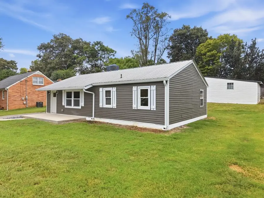 607 N Gooodpasture St, Livingston, TN 38570 - #2